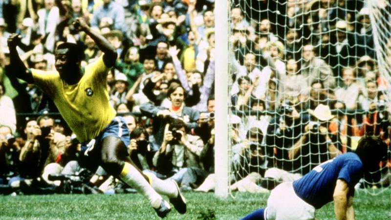 Pele huyền thoại của bóng đá thế giới với 3 chức vô địch World Cup lịch sử